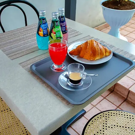 & Breakfast